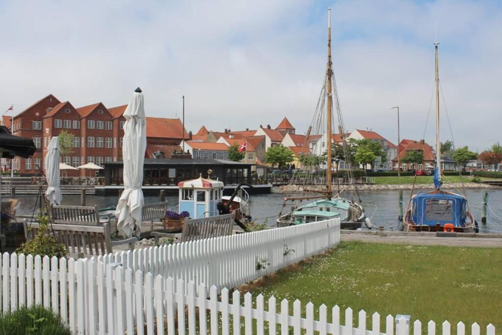 Villa *****Elegant Feriebolig I Hjertet Af Kerteminde Esterno foto